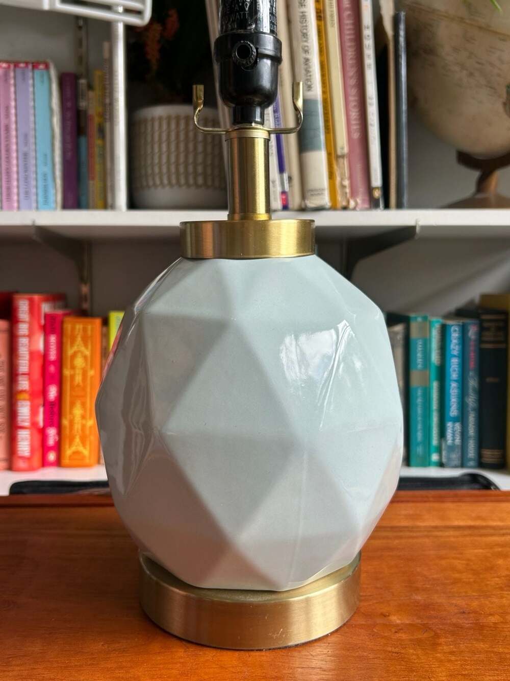 Dongguan Jufeng Lighting Faceted Ceramic and Brass USB Table Lamp